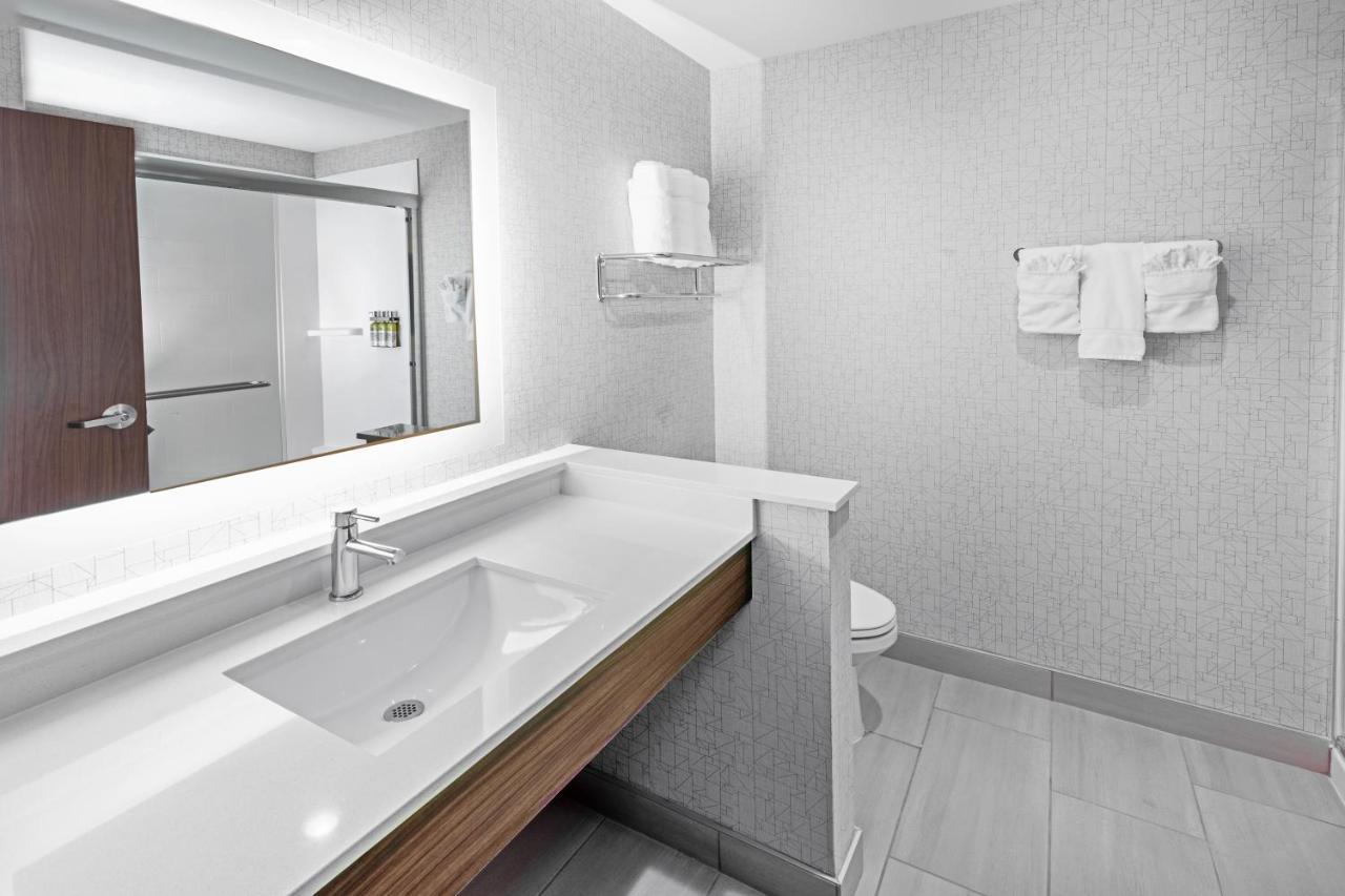 Holiday Inn Express & Suites - Stafford Nw - Sugar Land By Ihg エクステリア 写真