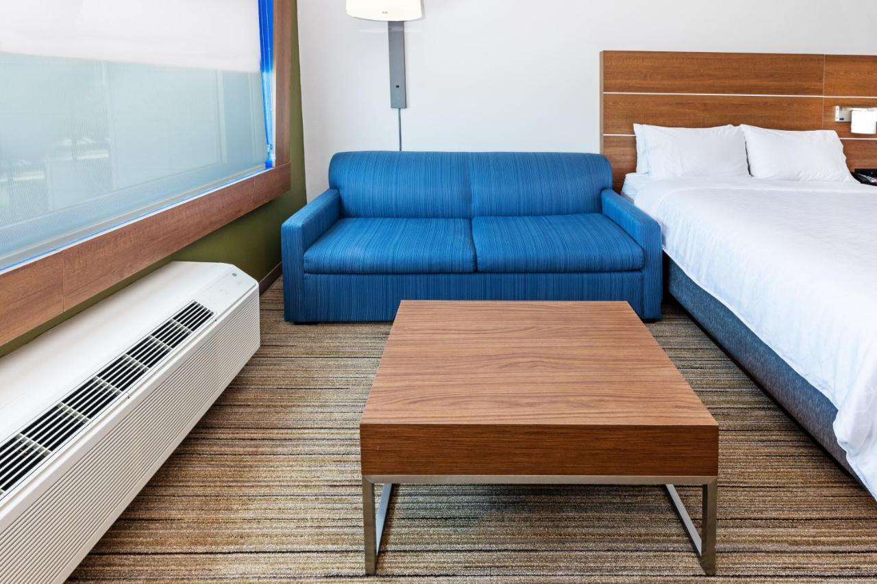 Holiday Inn Express & Suites - Stafford Nw - Sugar Land By Ihg エクステリア 写真