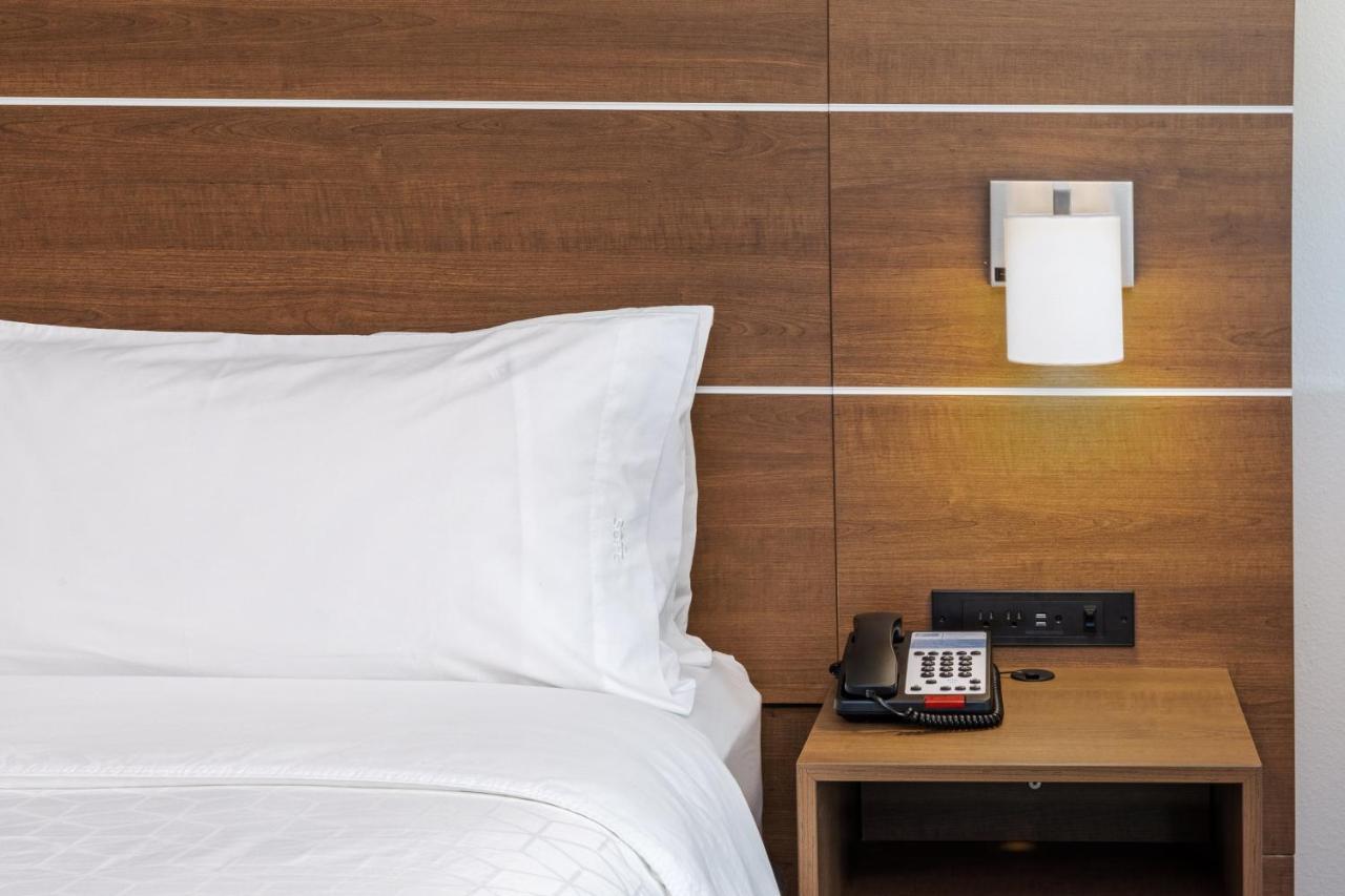 Holiday Inn Express & Suites - Stafford Nw - Sugar Land By Ihg エクステリア 写真
